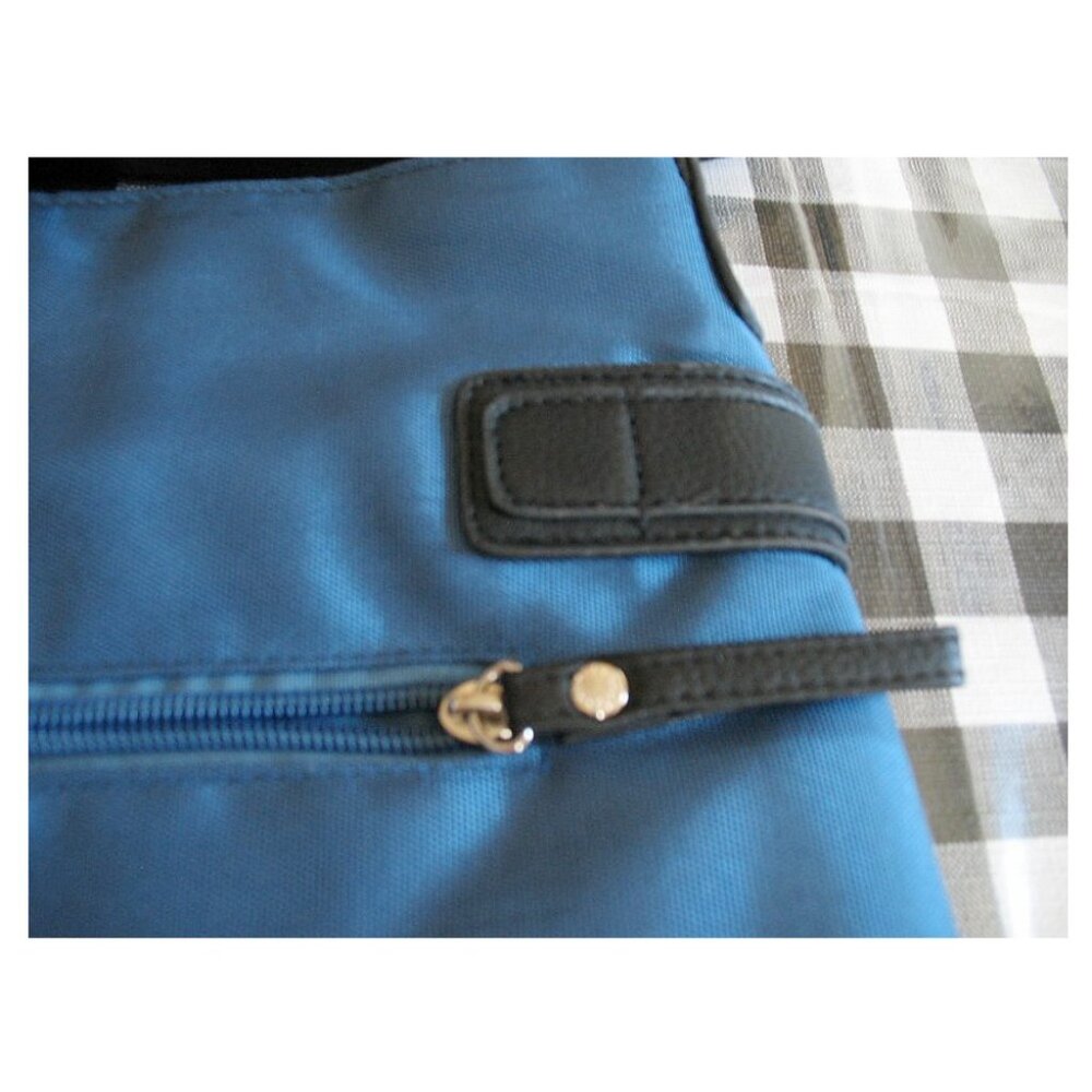 Roots crossbody bag, Almost new! - Picture 7 of 13